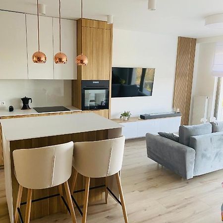 Luxury White Apartment In Park Lotnikow Krasków Eksteriør bilde