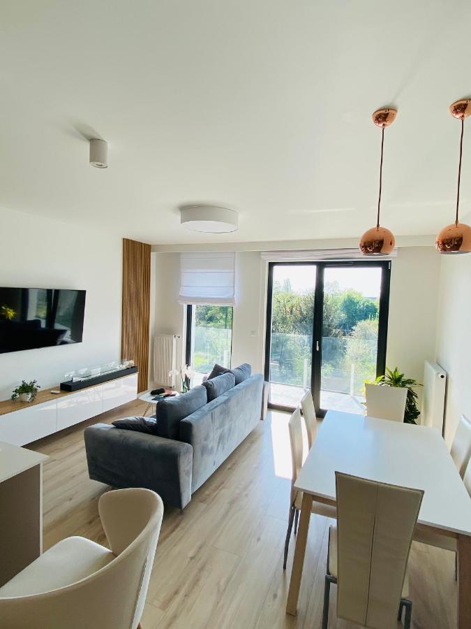 Luxury White Apartment In Park Lotnikow Krasków Eksteriør bilde